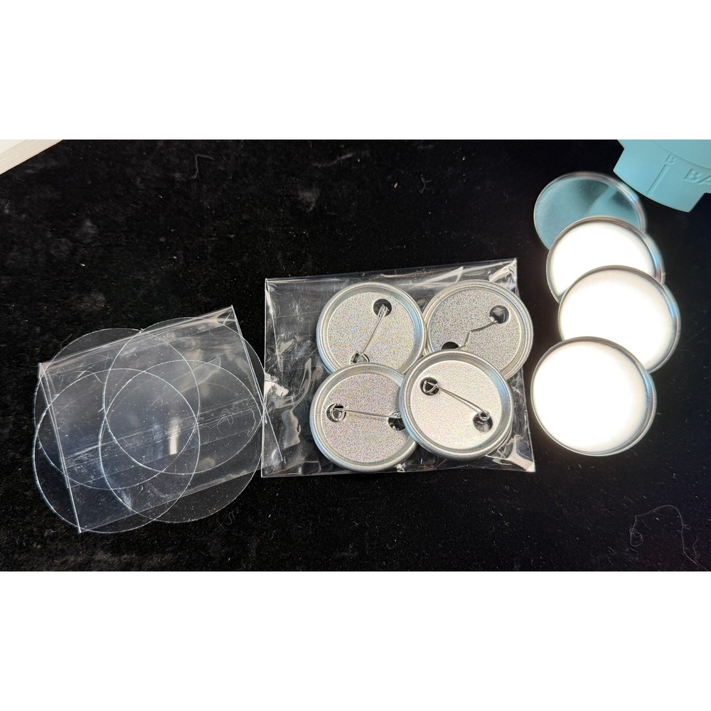 We R Memory Keepers-Button Press Maker Machine Kit with Inserts and Components - Picture 5 of 13